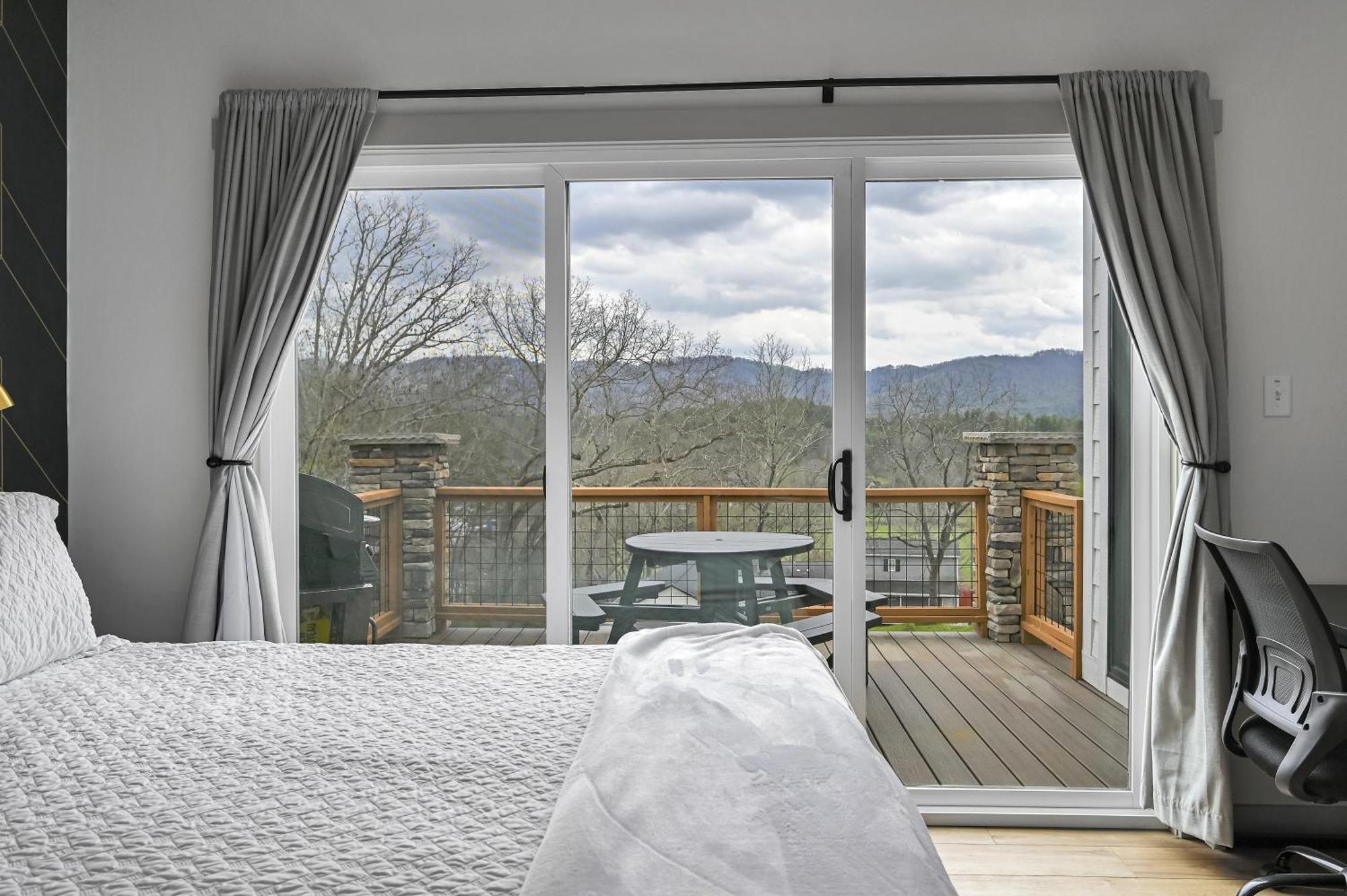 Mon Tresor, Modern Mountain Views With Deck Villa Weaverville ภายนอก รูปภาพ