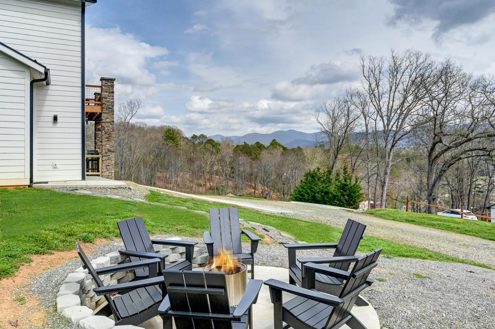 Mon Tresor, Modern Mountain Views With Deck Villa Weaverville ภายนอก รูปภาพ